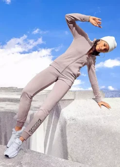 Bench Logo Print Sweatpants -Beachwear Shore Bench Logo Print Sweatpants31629255FRSP W01