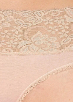 Vivance Pack Of 3 Lace Trim Briefs -Beachwear Shore Vivance Pack of 3 Lace Trim Briefs685172FRSP W04